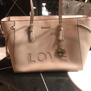 Micheal Kors tote